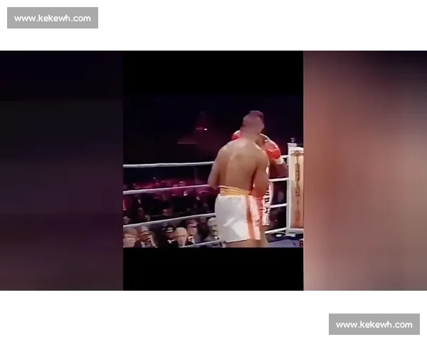 重拳时代的巅峰对决刘易斯与拉多克的力量之战改变重量级格局的经典一夜